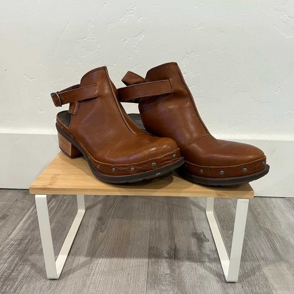 Chaco Brown Leather Mules with Strap
